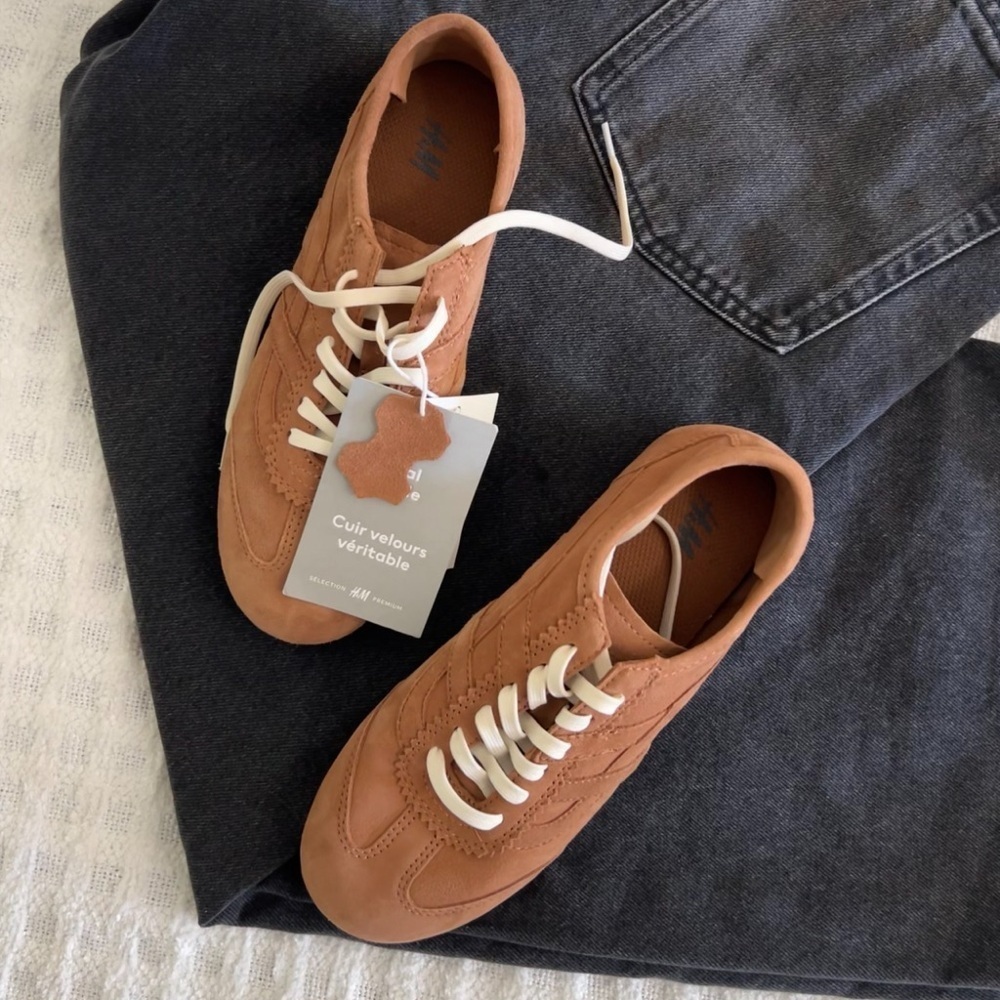 NWT H&M Brown Suede Sneakers 🍂 - Picture 2 of 8
